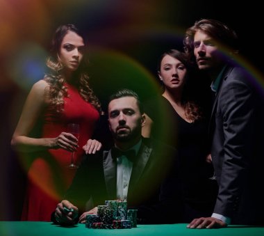 Masada duran, seyir, bir kişi bahis iken insanlar