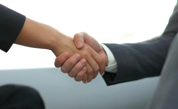 Negocio apretón de manos, felicitaciones o concepto de asociación . —  Fotos de Stock