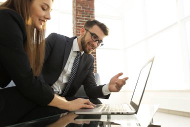 Boardroom konuşan iş stratejisi