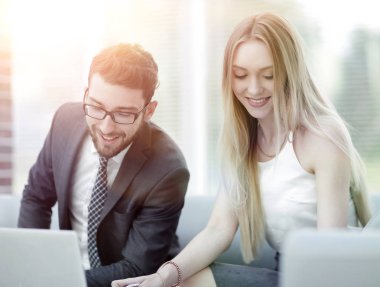 Yöneticisi ve gözatma bilgilerinin dizüstü istemcisi.