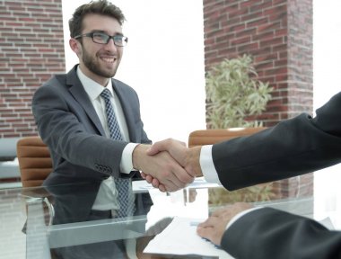 portre. Mali İşler Müdürü ve istemci arasındaki karşılıklı