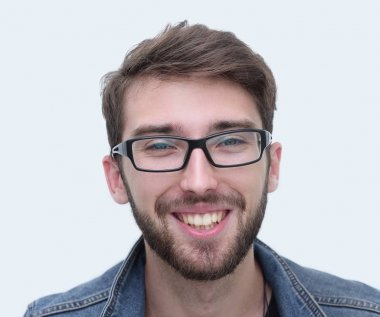 gözlük modern genç bir adam portresi