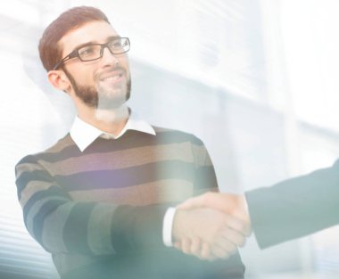 portre. şirket çalışanlarının el sıkışma