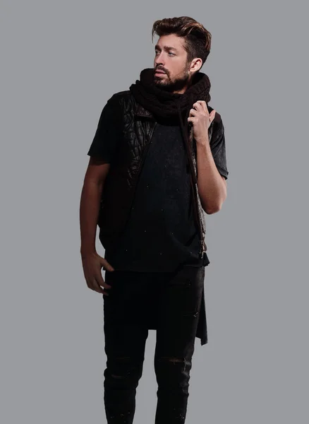 Mladý pohledný muž v ležérním stylu oblečení — Stock fotografie