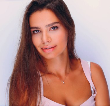 portre. güzel genç kadının yüzü