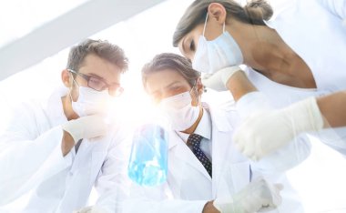 Tıp araştırmacısı Mikrobiyoloji deney Laboratuvarı