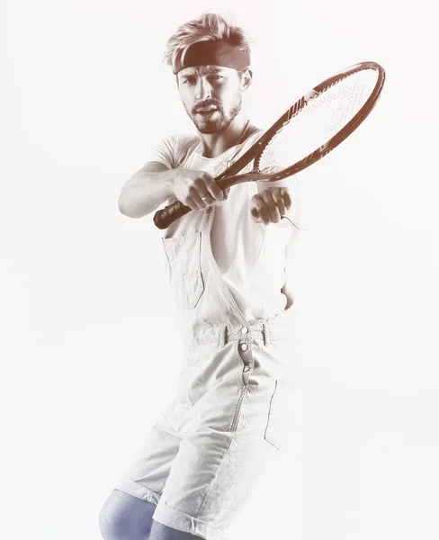 Um jogador de tênis está jogando em um fundo branco . — Fotografia de Stock