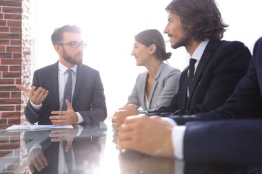 İş takım ile bir Toplantı Yöneticisi tutar