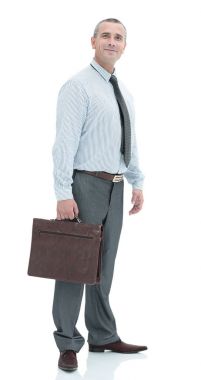 Takım ayakta gülümseyen mutlu olgun adam