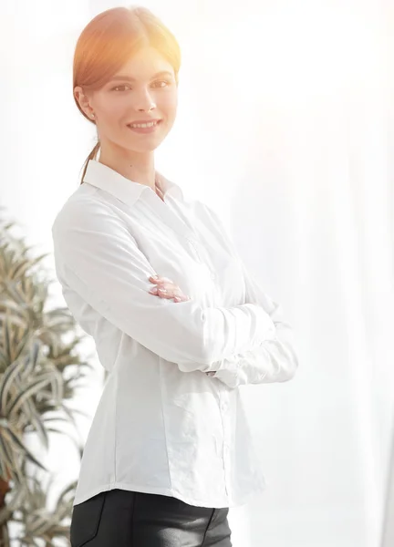 Retrato de cerca de la joven dama de negocios — Foto de Stock