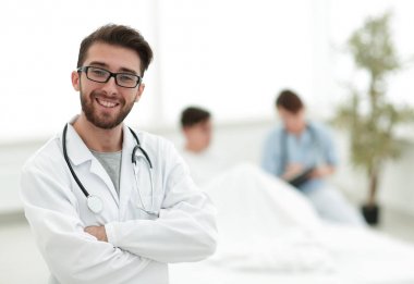 doktor hastane koğuşunda arka plan üzerinde.