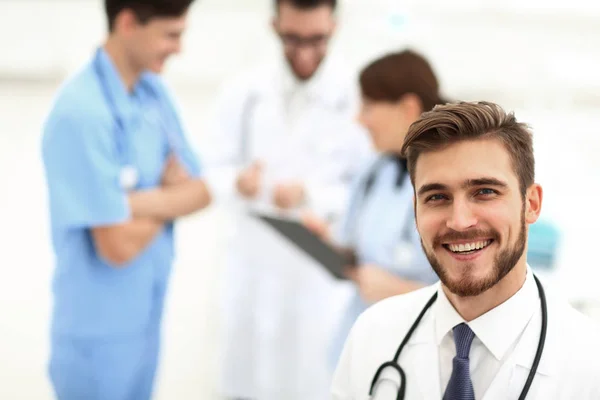 Practicing doctor in the clinic — Stock Photo, Image