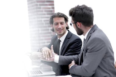 arka plan görüntüsü .colleagues tokalaşırken