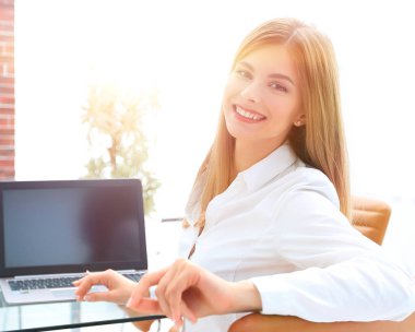 Kameraya bakarak arka view.female Yardımcısı.