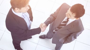 İş ortakları toplantıdan önce