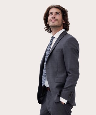 Beyaz arka plana bakan zarif insanlar.