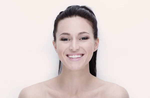 Närbild av en ung kvinna med dagliga make-up. begreppet hud ca — Stockfoto