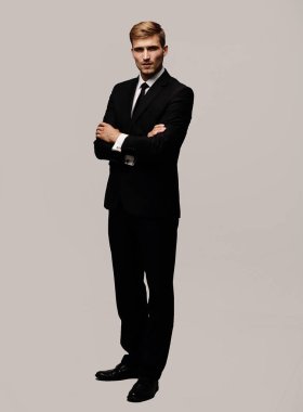 tam büyüme ciddi işadamı portresi.