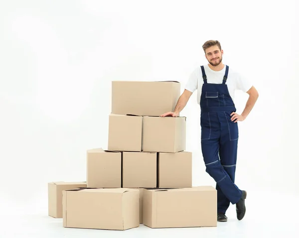 Trabajador suministra cajas, aislado, fondo blanco . — Foto de Stock