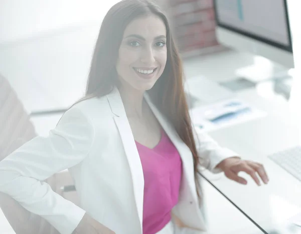 Porträtt av framgångsrika företag dam i office — Stockfoto