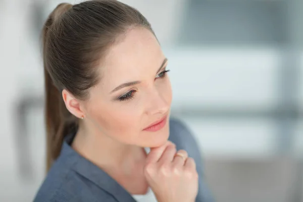 Retrato de mulher de negócios amigável . — Fotografia de Stock