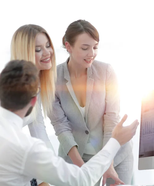 Equipe de negócios discutindo problemas de trabalho — Fotografia de Stock