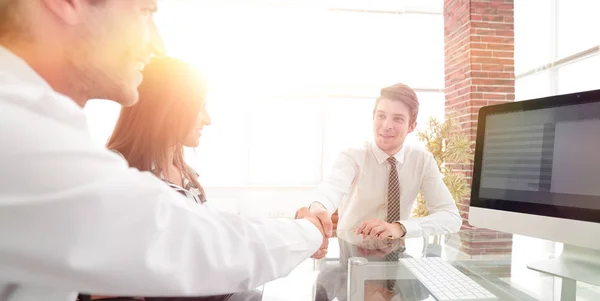 Closeup.Handshake van businesspartners — Stockfoto