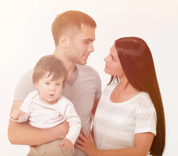 Krásná rodina - izolované na bílém pozadí — Stock fotografie