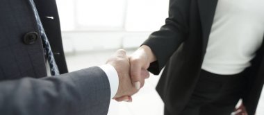 Ortak iş sözleşmesi tebrik etmek için şirket yöneticileri