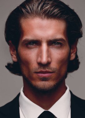 sorumlu iş erkek yüzü