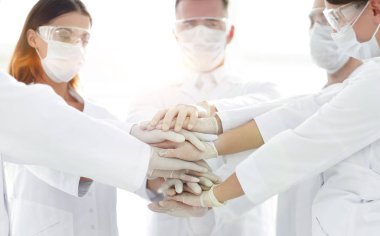 el arkadaşlarıyla istifleme doktorların yakın çekim fotoğraf