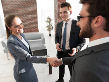 iş concept.handshake Yöneticisi ve istemci