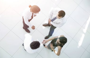 ofiste tokalaşırken top.welcome meslektaşları görüntülemek