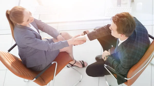 Handshake finansiella partners.view från toppen — Stockfoto