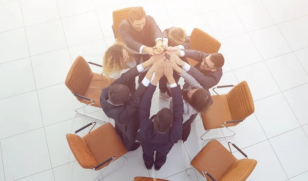 Blick von oben. Business-Team auf den Palmen — Stockfoto