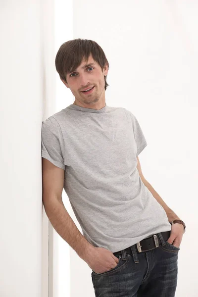 Fiatal férfi világos póló — Stock Fotó