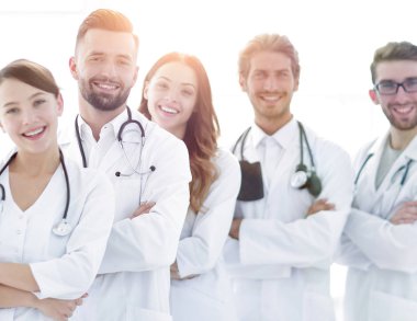 Doktorlar stajyerler başarılı bir grup portresi.