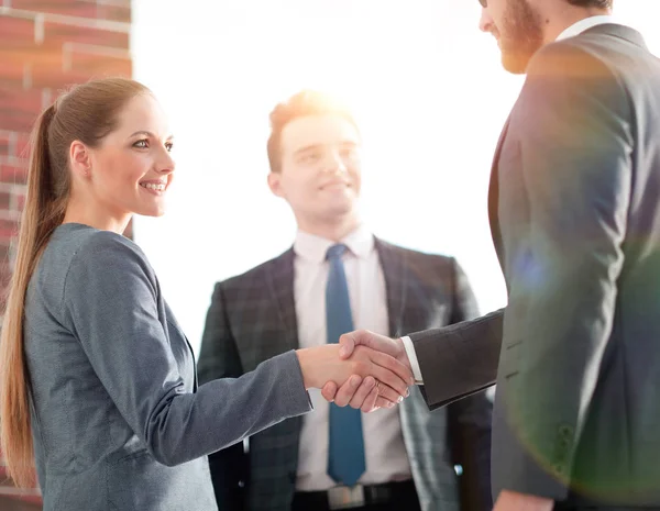 Konceptet .handshake finansiella samarbetspartners. — Stockfoto