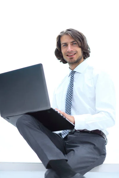 Closeup.modern homens de negócios que trabalham com laptop — Fotografia de Stock