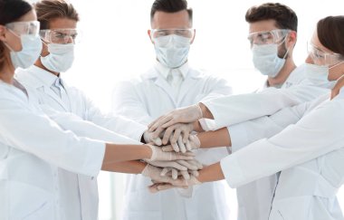 el arkadaşlarıyla istifleme doktorların yakın çekim fotoğraf