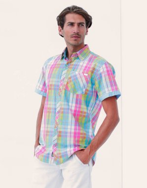 Tamamen büyümüş. Başarılı bir gencin portresi.