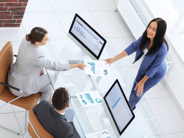 Memnun iş kadını istatistikleri grafik açıklar