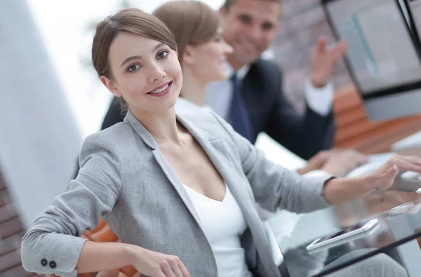 Ritratto di donne d'affari di successo sul posto di lavoro — Foto Stock