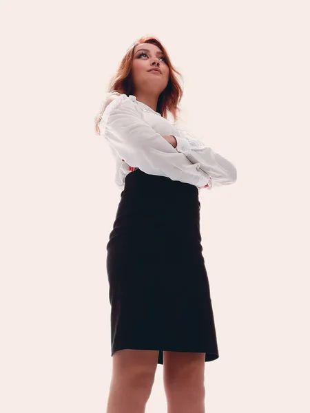 Портрет молодой деловой женщины в офисе. — стоковое фото