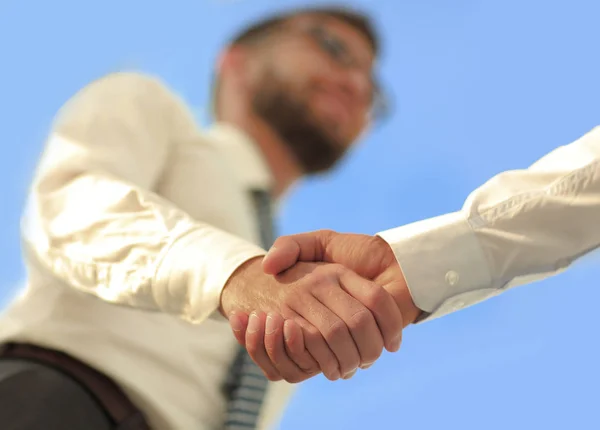 Foto de close-up de aperto de mão de dois empresários de sucesso — Fotografia de Stock