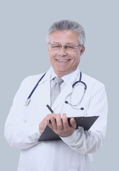 Retrato de médico confiado sobre fondo blanco —  Fotos de Stock