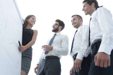 Koç eğitim iş ekibi ile yürütmektedir.