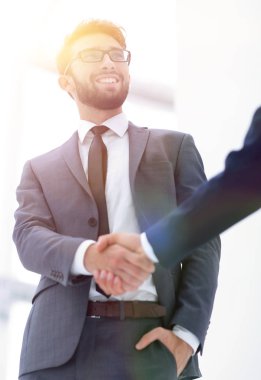 bussines el sallayarak başarılı işbirliği gösterecektir.