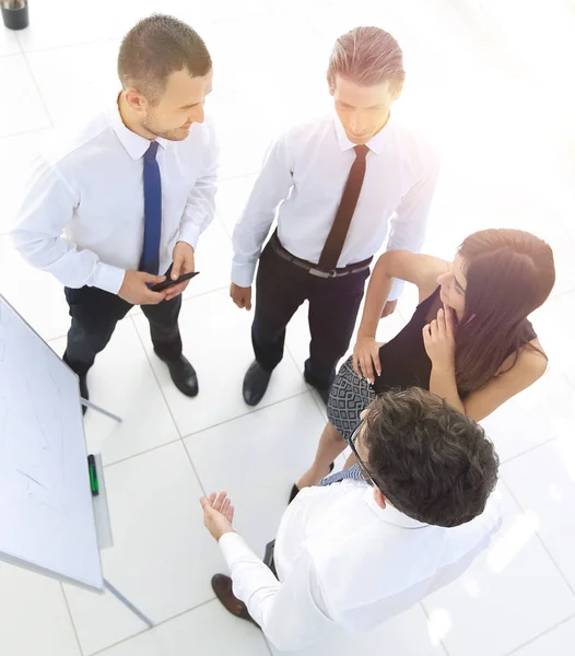 Achtergrondafbeelding van een team van de zakelijke bespreking van nieuwe ideeën. — Stockfoto