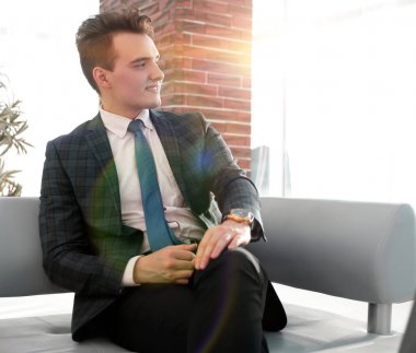 Office koltukta oturan başarılı iş adamı